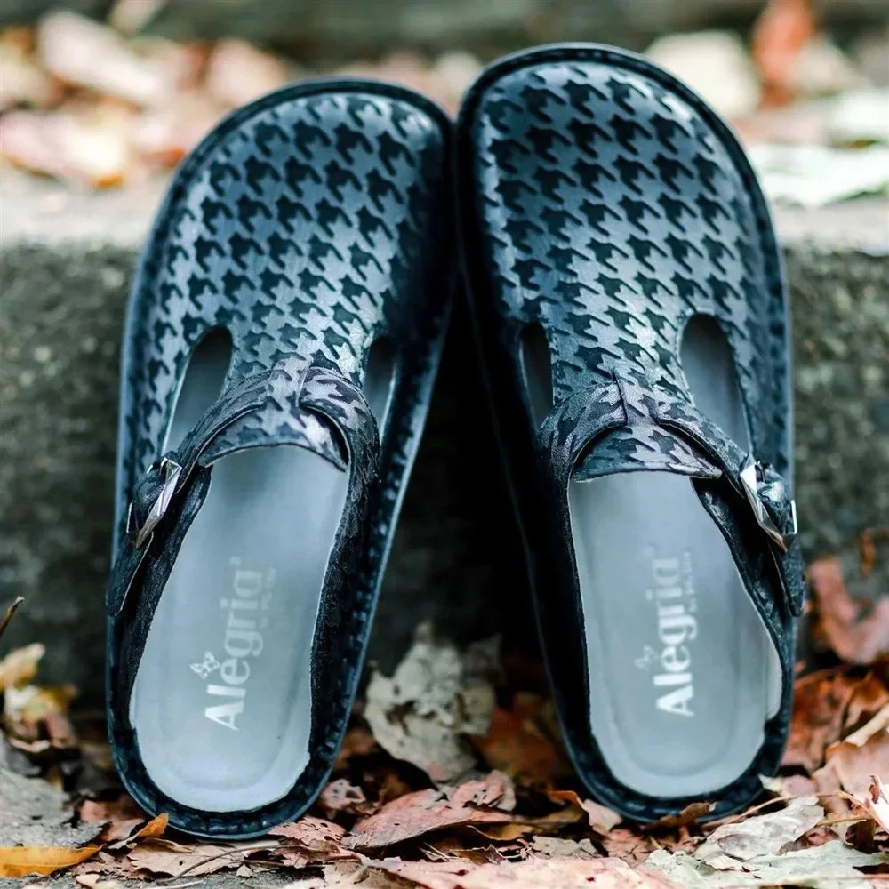 Alegria Classic Houndstooth Maxi Clogs